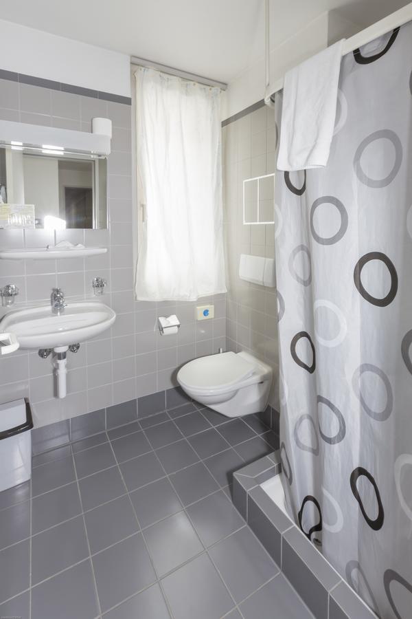 Hotel Rynach Reinach  Kültér fotó