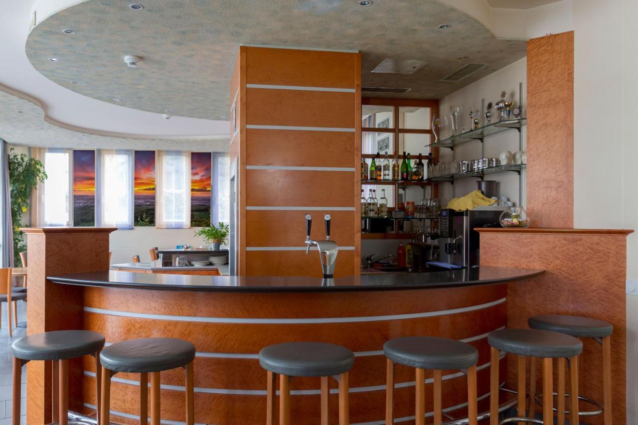 Hotel Rynach Reinach  Kültér fotó